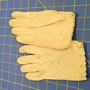 Vintage Women's Gloves Cream Estate Sale Find